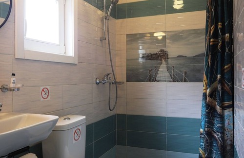 Trakata Ski Chalet | Romantic chalet 5 min from the beach!