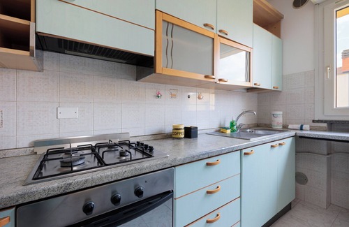 Grassobbio Apartment | BGY Colorful Home - One Bedroom Apartment, Sleeps 4
