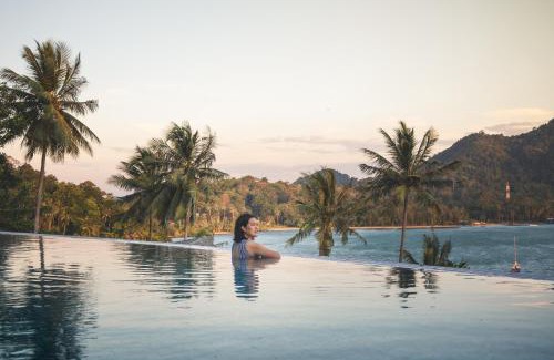 Bang Bao Bay Resort | Bhuvarin Resort