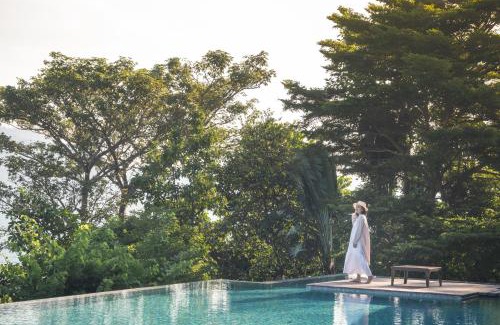 Bang Bao Bay Resort | Bhuvarin Resort