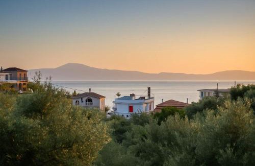 Avia House | Bianca Maisonette - Panoramic Golden View