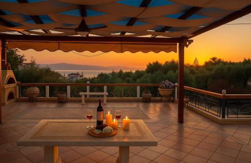 Avia House | Bianca Maisonette - Panoramic Golden View