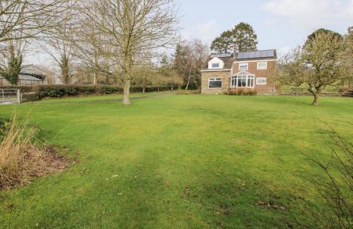Newcastle-on-Clun House | Bicton Lea