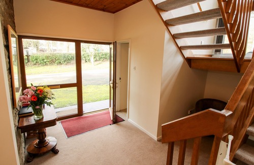 Newcastle-on-Clun Cottage | BICTON LEA, pet friendly, with hot tub in Clun