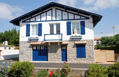 Hendaye Apartment | BIDASSOA - Apt 3*** dans Villa typique avec piscine