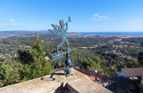 Palafolls Villa | Bienvenido a la "villa Cariño" en las Montañas con Vistas al mar