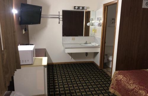 Broken Bow Hotel | BIG 12 MOTEL