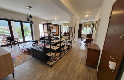 Bussoleno Apartment | Big appartement - 9 guests - Air Conditionning and Courtyard