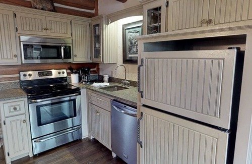Ridgedale Cabin | Big Cedar Lodge 2 Bedroom Cabin!