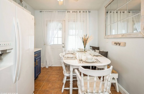 Southeast Yonkers Apartment | Big City Haven | Safe & Spacious 2BR Retreat near NYC w/Porch, Sleeps 7