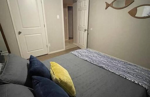 El Paso House | Big Family? Come on over and enjoy all duplex A+B