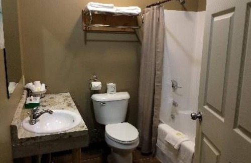 Lewistown Hotel | Big Horse Inn and Suites