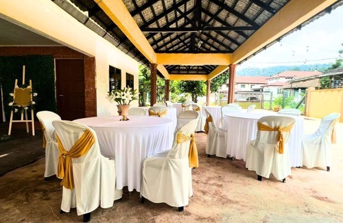 Kampung Alor Akar House | Big House (6 bedroom) Near Beach & City.