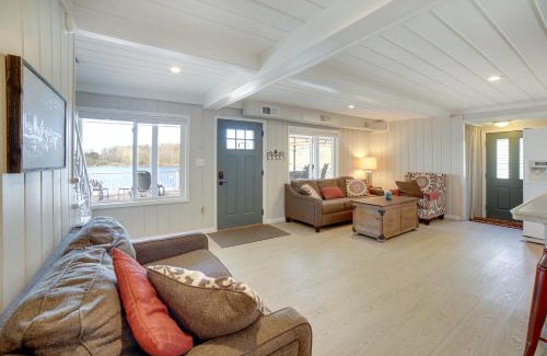 Smyrna House | Big Pine Island Lake Cottage with Boat Dock and Kayaks