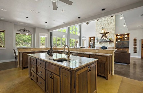 Wimberley House | Big Red Chicken Estate