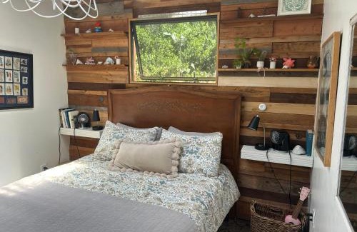 Point Loma Villa | Big Red Lodge Cottage