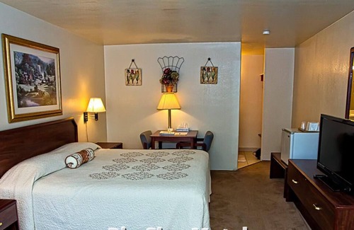 Superior Hotel | Big Sky Motel