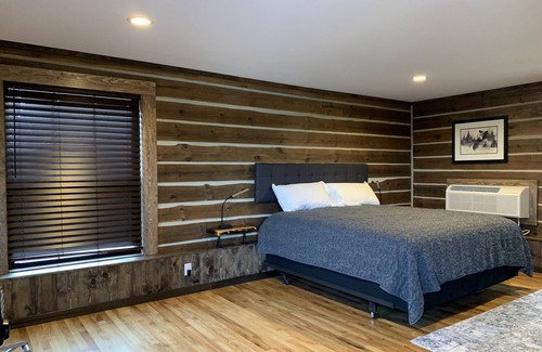 Lake Itasca Hotel | {Big Timbers} Lodging next to North Entrance of Itasca State Park