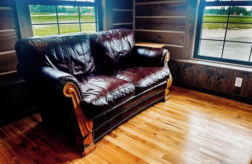 Lake Itasca Hotel | {Big Timbers} Lodging next to North Entrance of Itasca State Park