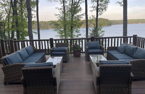 Mancelona House | Big Twin Lake Lakefront Lodge