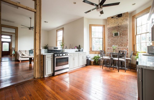 South 7th Ward House | Big White House