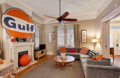 Dixon Park House | Big Yellow Brick House - Victorian District