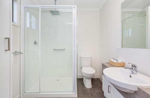 Marong Hotel | BIG4 Bendigo Marong Holiday Park