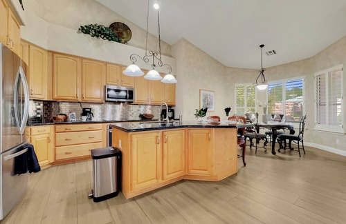 Arabian Crest House | Biggy Home. Sleeps 12. Mayo Clinic, Desert Ridge, TPC Golf!