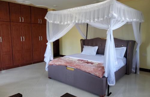 Kibale House | Bigodi Community Homestay