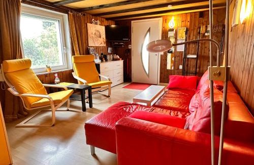 Oberterzen Apartment | Bijouswiss " Yellow House"