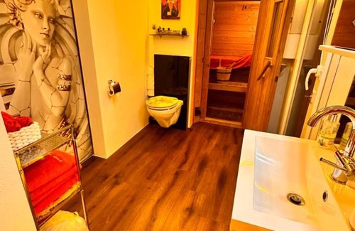 Oberterzen Apartment | Bijouswiss " Yellow House"