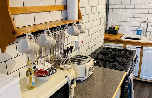 Pentrebach House | Bikers Grove Cottage