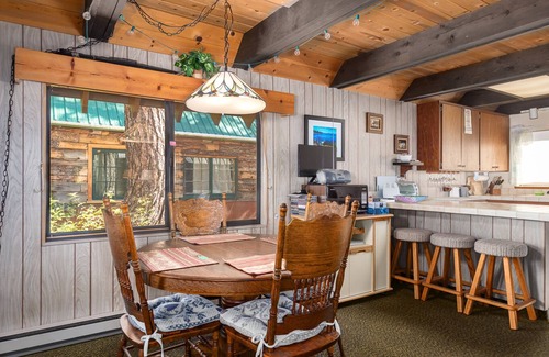 Tahoma Cabin | Bikes + Kayak Avail! Authentic Cabin in Friendly West Shore - "Mirthwood Den"