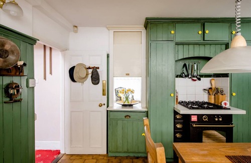 Billericay House | Billericay Georgian House, Sleeps 6 - Pet Friendly