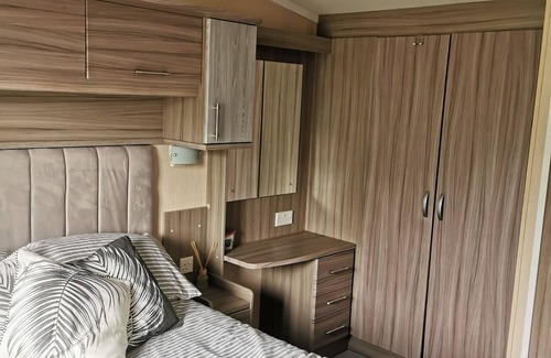 Great Houghton Cabin | Billing Aquadrome Lakeside retreat