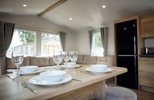 Great Houghton House | Billing Aquadrome Silver 2 Bed Caravan BL16