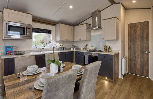 Great Billing House | Billing Aquadrome Hot Tub Caravan - Pet MI20