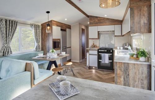 Great Houghton Cabin | Billing Aquadrome Holiday Park