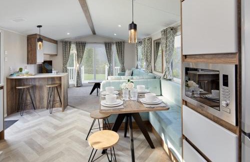 Great Houghton Cabin | Billing Aquadrome Holiday Park