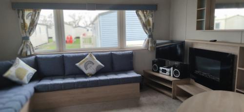 Great Houghton House | Billing Aquadrome, Horizon 3 Bedrooms, BLP 17A