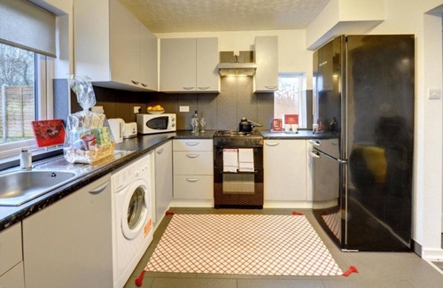 Weston by Wellend House | Binley Cottage Coventry - Elegant 3 Bedroom House