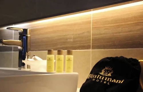 Freetown House | bintumani hotel
