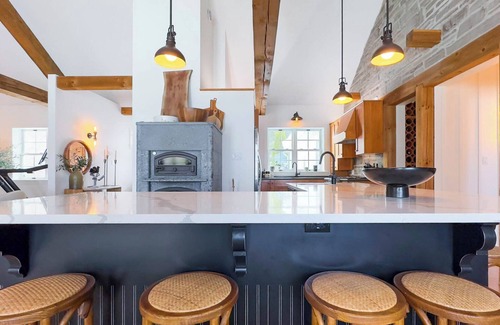 Ashfield-Colborne-Wawanosh Cottage | Birch Beach Lake House-Hottub Sauna Lake Access