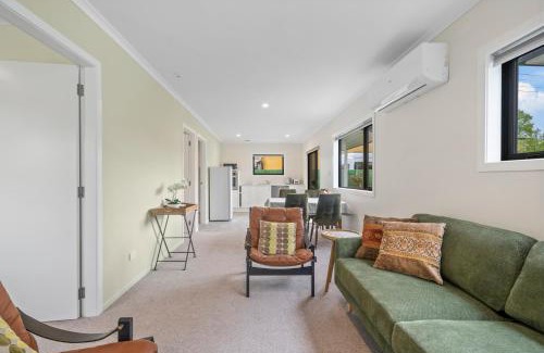 Greytown House | Birch Cottage - Greytown Holiday Home