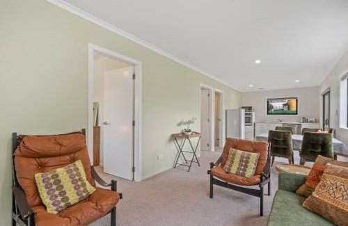 Greytown House | Birch Cottage - Greytown Holiday Home