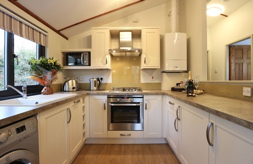 Richmond Cabin | Birch Traditional Single Storey Lodge in Tranquil Settings, Sleeps 4