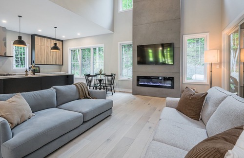 Kemble Cottage | Birchwood Country House w/ AC & EV charger