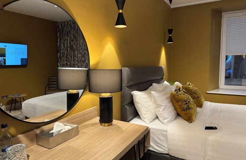Mitchelstown House | Birdies Townhouse