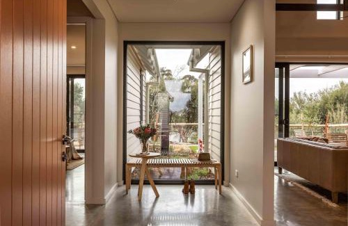 Witchcliffe House | Birdnest Galah