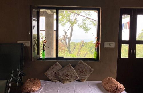 Sidhpur Bed & Breakfast | Birdsong Homestay- a cozy home in quaint village